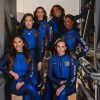 Katy Perry está de vuelta del espacio, sana y salva, con el primer equipo formado solo por mujeres desde 1963